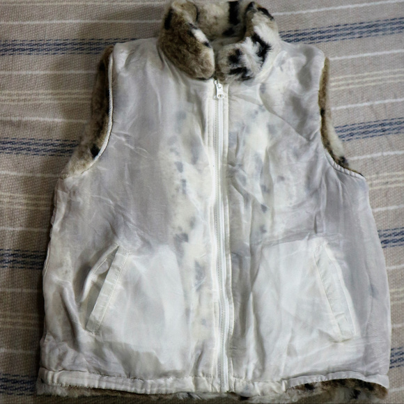 DREEMA Faux Fur Reversible Zip Up Vest Sz LG - Picture 8 of 8